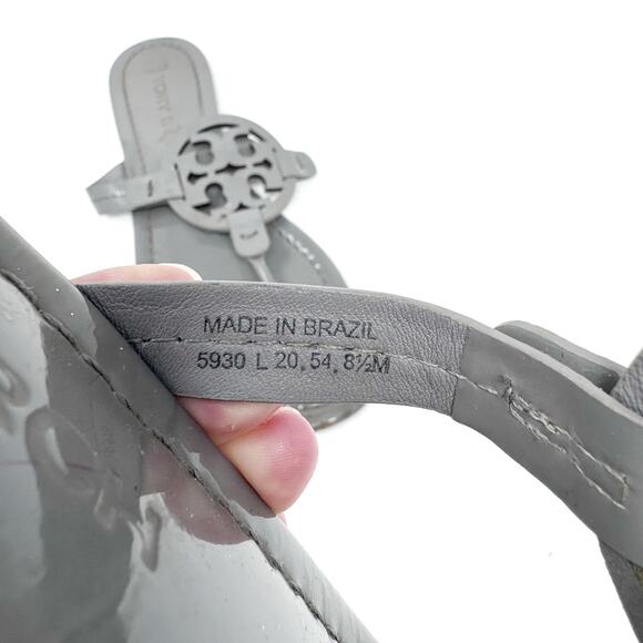 TORY BURCH Gray Grey Patent Leather Miller Classic Designer Logo Sandals Sz 8.5 - Picture 5 of 6